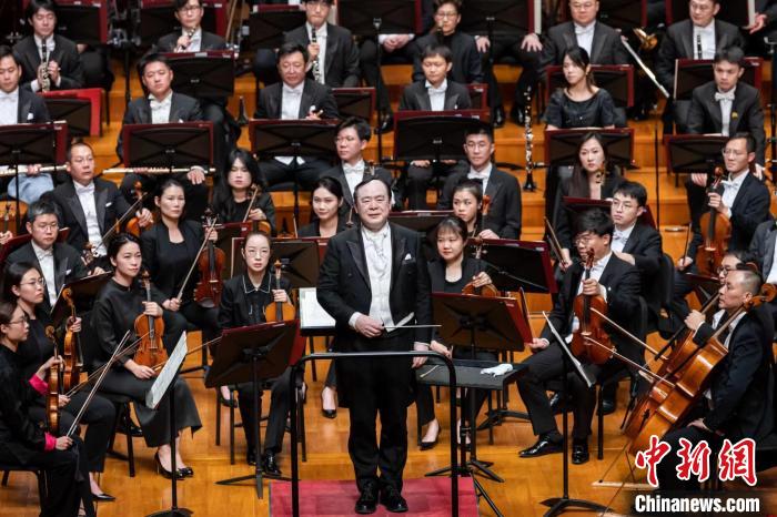 “礼赞新时代 奋进新征程”大型原创交响音乐会在京上演(图2)